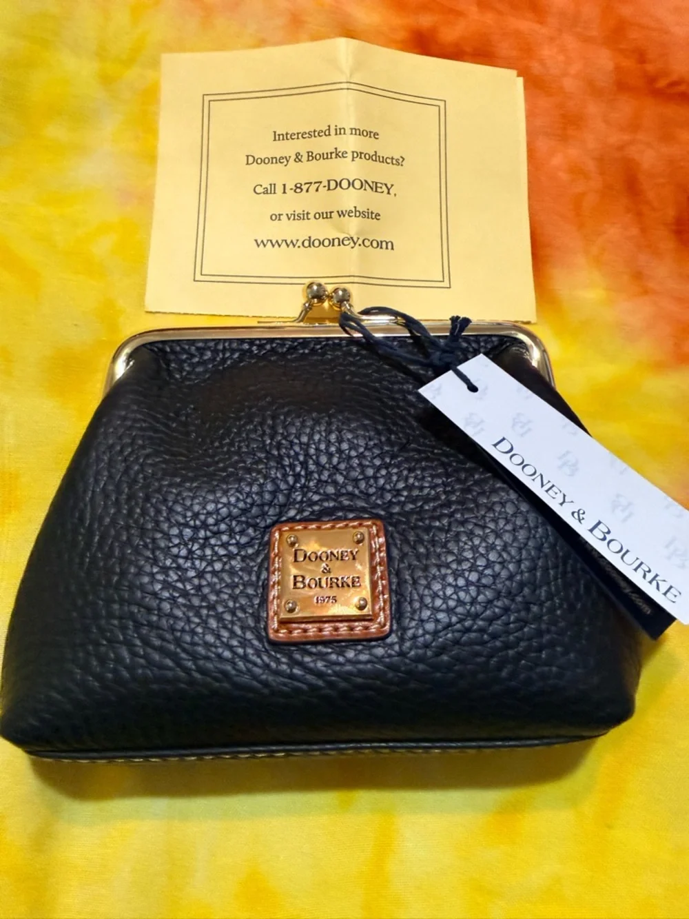 Dooney & Bourke Black Pebbled Leather Kiss-Lock Coin Purse with Tan Logo Patch - Picture 1 of 6